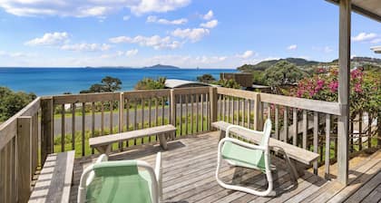 Bay View Bach - Langs Beach Holiday Home