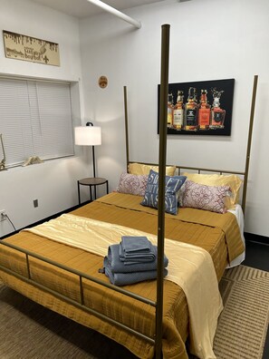 2 室のベッドルーム、WiFi、ベッドシーツ