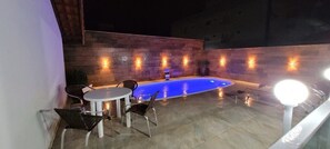 Front of property – evening/night - Casa Master com Piscina Gov Celso Ramos (Governador Celso Ramos)