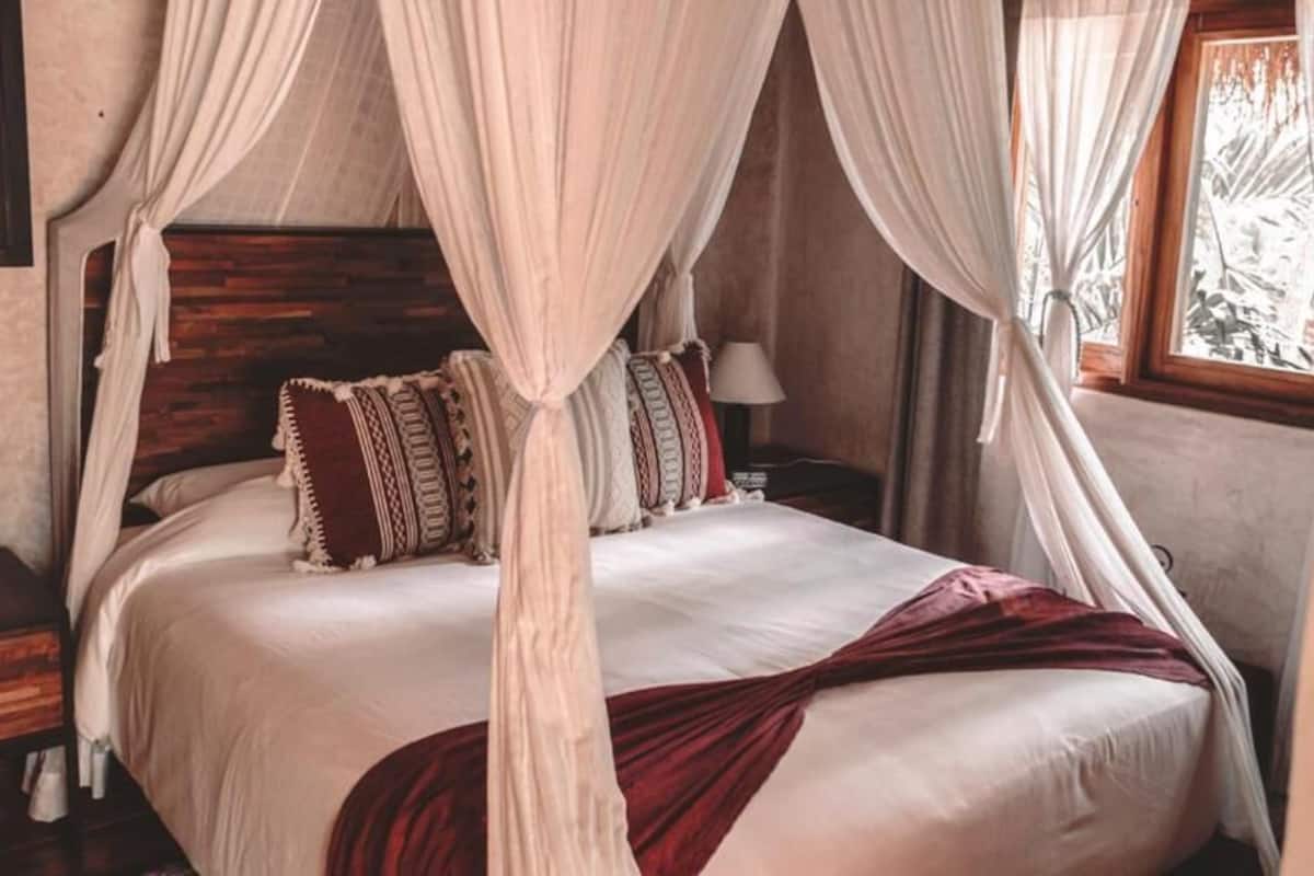 Deluxe Double Room | WiFi (free), bed sheets