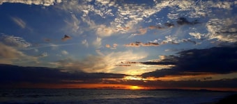 Spectacular beachfront apartment, Spacious terrace with an unparalleled view.