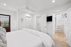 4 habitaciones, tabla de planchar con plancha y wifi gratis 