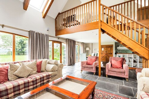 Stunning, Scenic & Cosy - Luxury Rural Hideaway