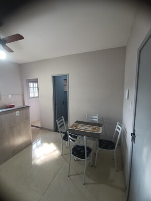 Apartamento | Servicio de comidas en la habitación