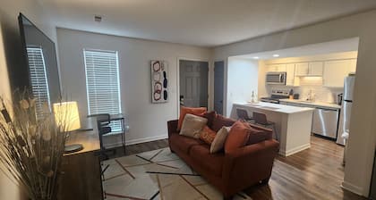 MODERN STUDIO - 2 BEDS - CLOSE TO DWNTWN!