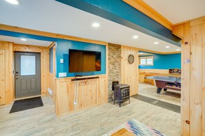 Games room - Hunter Mountain Home w/ Game Room: 1 Mi to Skiing! (Hunter)