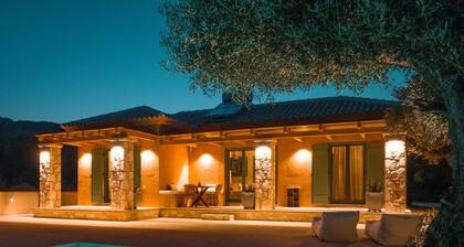 Terra Oleana Carpos Cottage