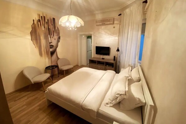 1 bedroom, iron/ironing board, WiFi, bed sheets - Cozy apartment near the Saint Sava Temple (Beograd)