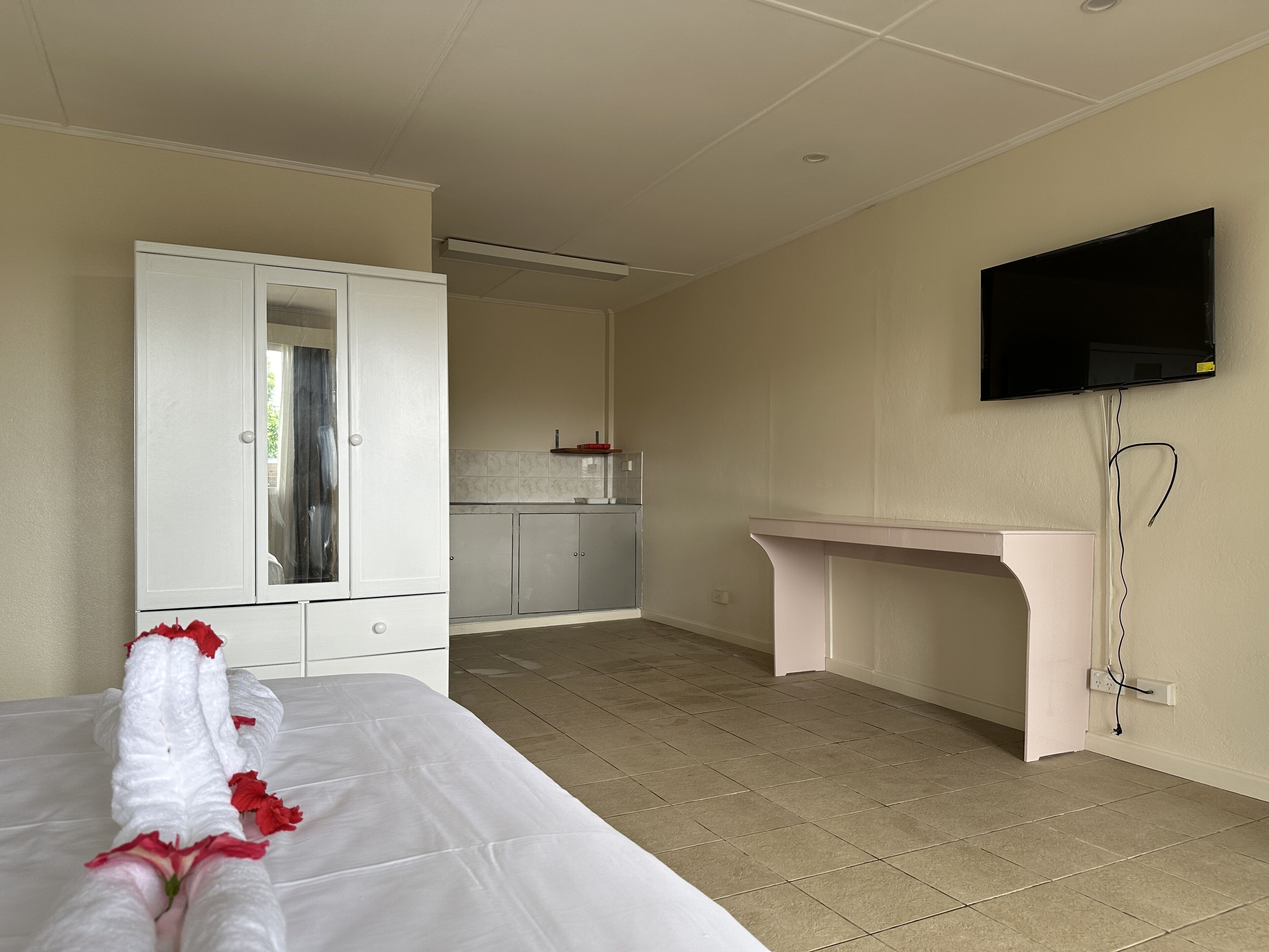 panoramic studio suite | 1 bedroom, desk, laptop workspace, free wifi