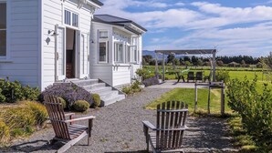 Exterior - The White House, Martinborough (Martinborough)