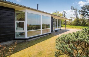 Terrace/patio - Amazing home in Samsø with kitchen (Samsø)