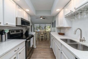 Fridge, microwave, stovetop, dishwasher