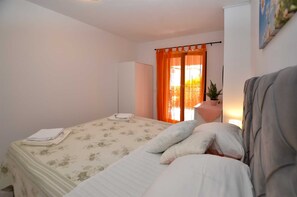 2 bedrooms, free WiFi, bed sheets