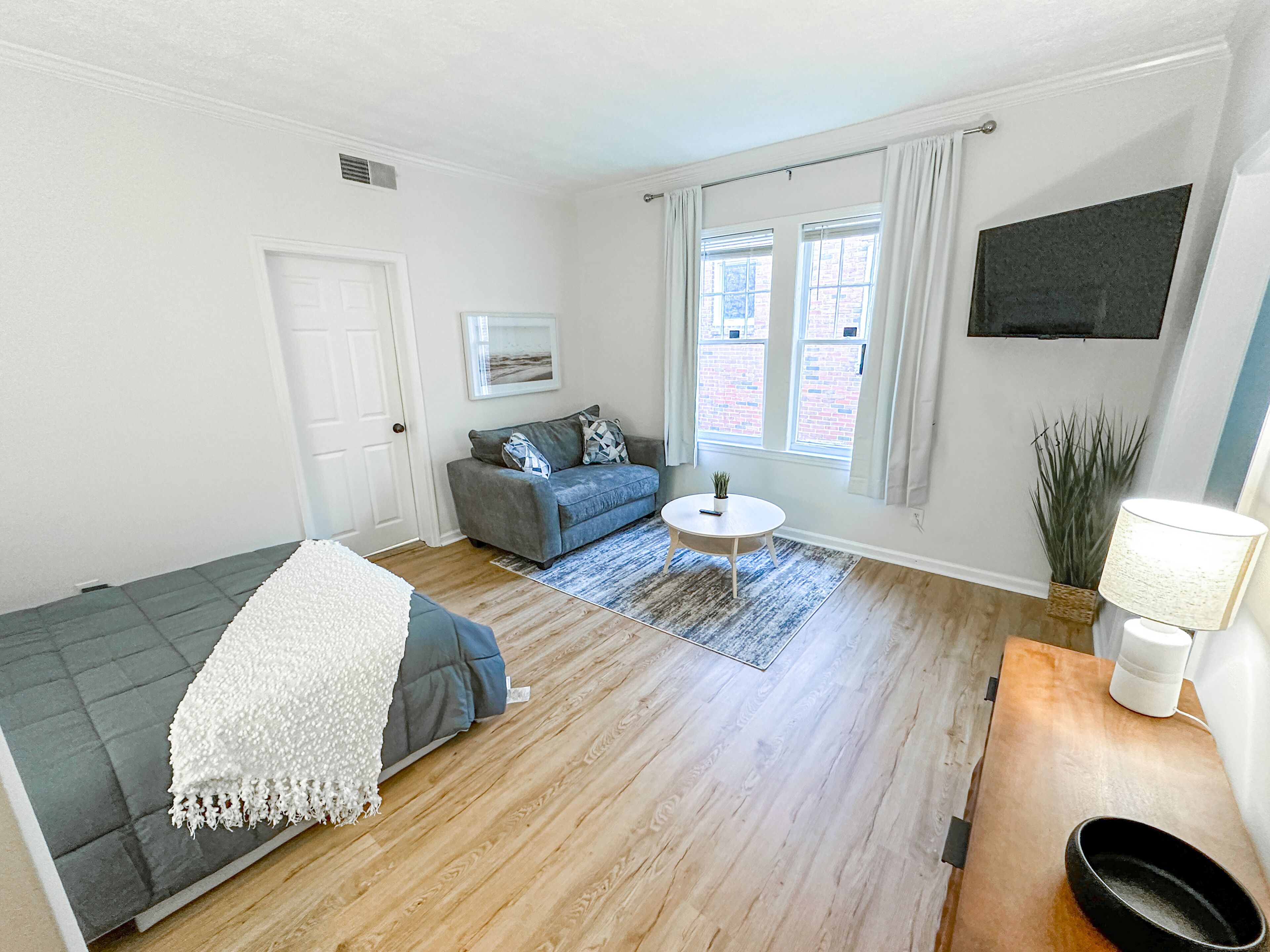 Cozy Condo on Piedmont Park!