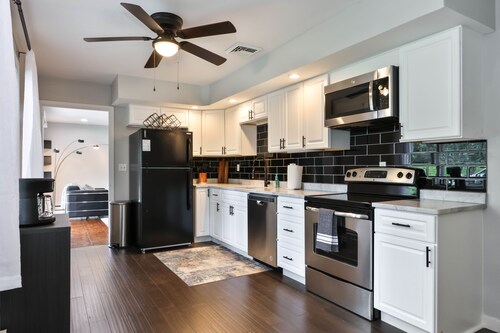 The Palmer: elegance, style, cleanliness & comfortability!