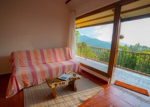 Dobbelt- eller tomannsrom – comfort | Sengetøy av topp kvalitet, dundyner og safe på rommet