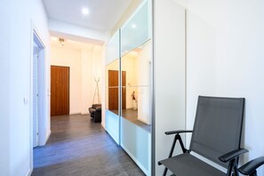 Interior - Apartment located on the first floor of a building equipped with a lift (not suitable for disabled people).In 88 m2 of space it accommodates 4 peopleThe property is located in a strategic point near the train station and the historic center of Parma, con (Parma)