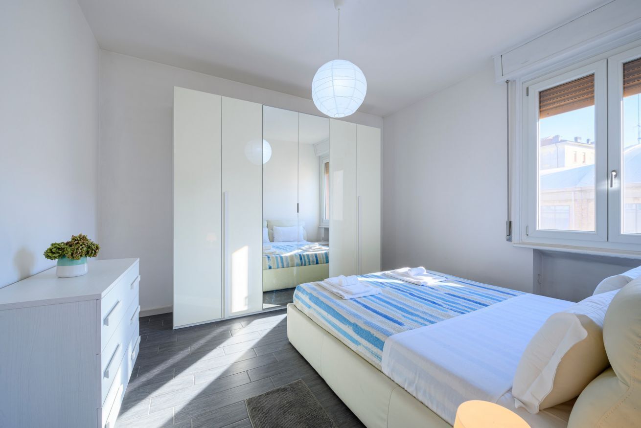 1 bedroom, iron/ironing board