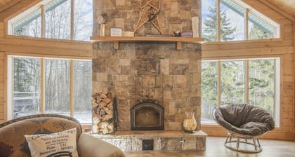 Stunning Private Lakefront Lodge - Sleeps 16 - Check iGuide
