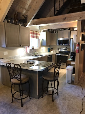 Private kitchen - Lease only-Serene Lakes/Soda Springs-recently updated (Soda Springs)