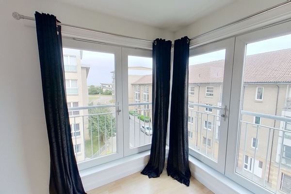 Apartment, 4 Bedrooms | Desk