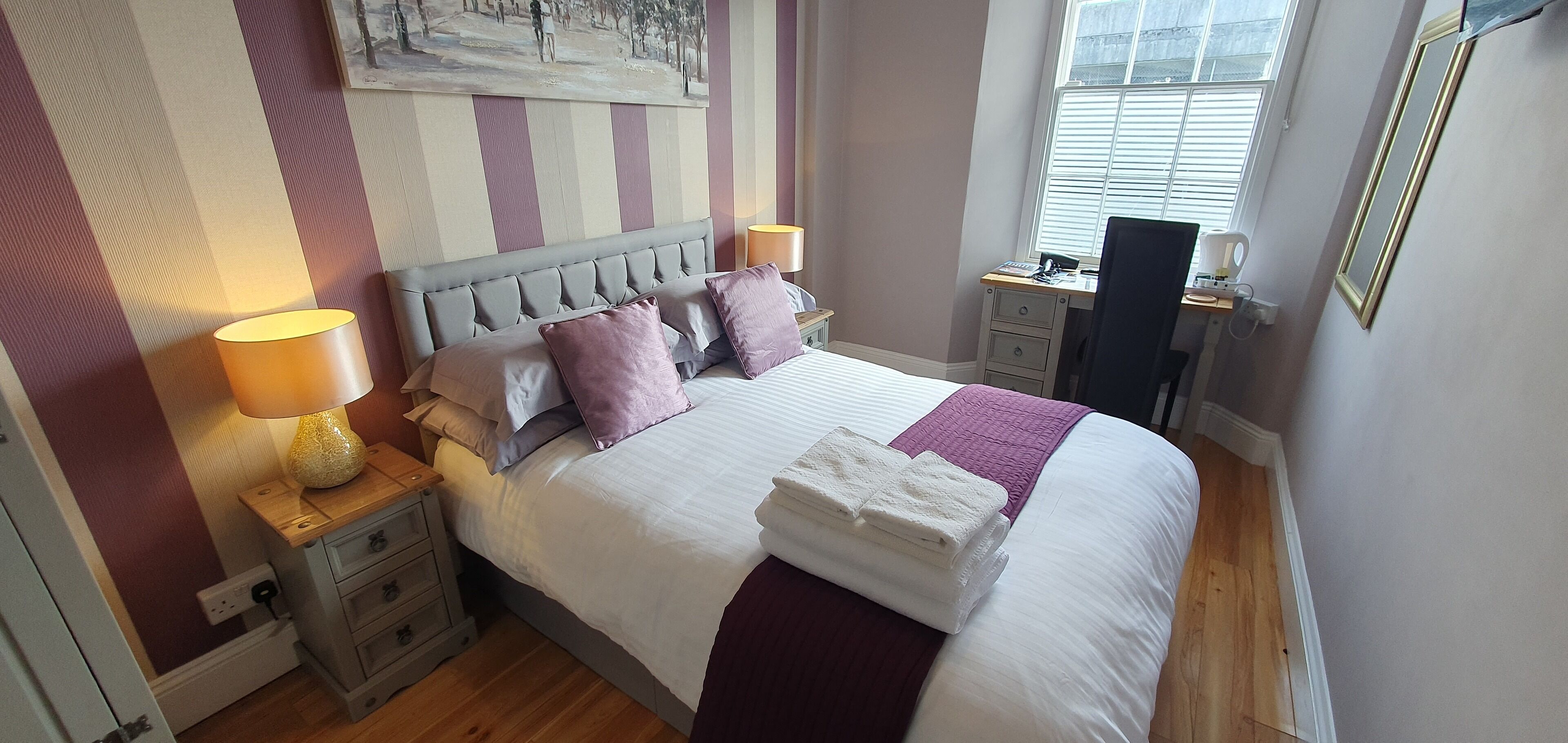 Laptop workspace, free WiFi