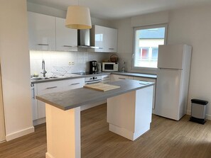 Frigorifero, microonde, forno, lavastoviglie