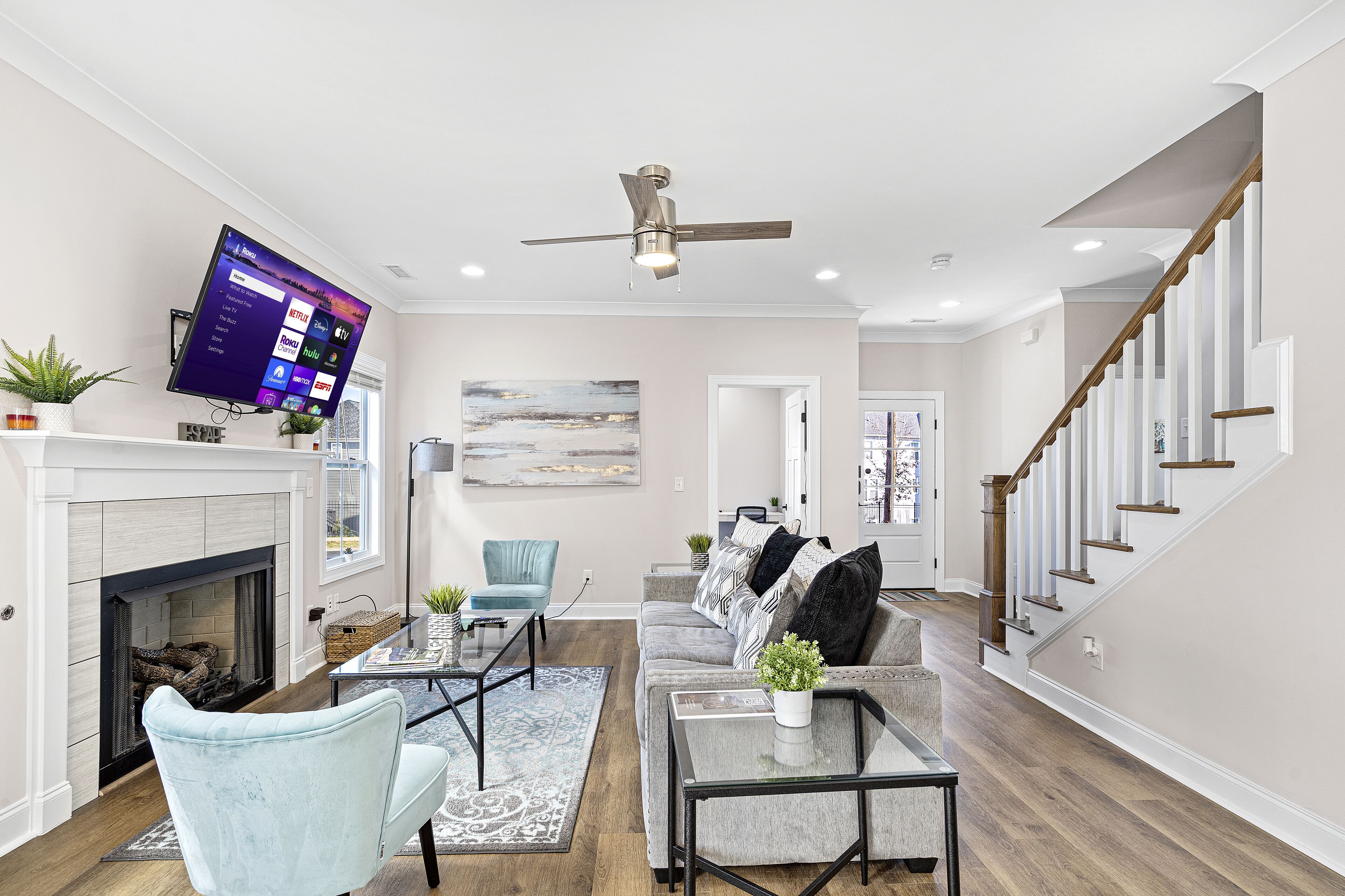 Charlotte Oasis 4BR/2.5BA-Cozy and Charming Home Close To Uptown