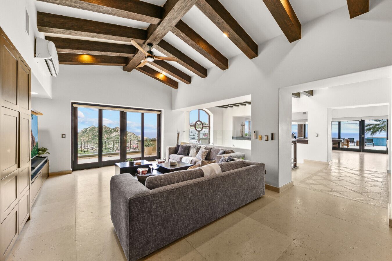 TV, table tennis, stereo