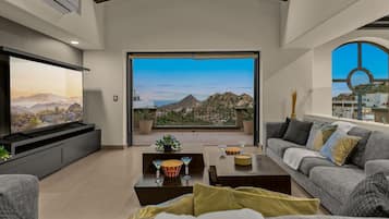 TV, table tennis, stereo