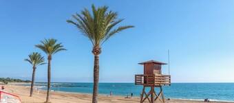 Apartment 'Central Modern 3bdr' with Wi-Fi and Air Conditioning