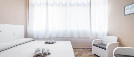 2 habitaciones, tabla de planchar con plancha y wifi gratis