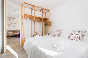 2 chambres, fer et planche à repasser, Wi-Fi gratuit, draps fournis