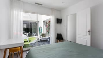 6 habitaciones, tabla de planchar con plancha y wifi gratis