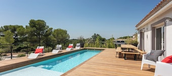 Villa "Le Golf St Thomas" with Private Terraces, Outdoor Pool & Wi-Fi
