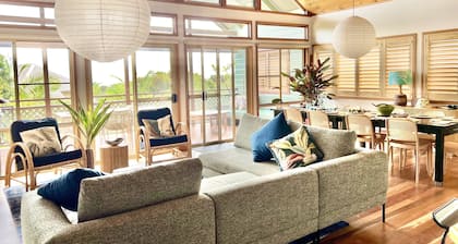 Luxe Angourie Couples Villa