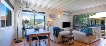 Tropical Dreaming in the Heart of Indooroopilly