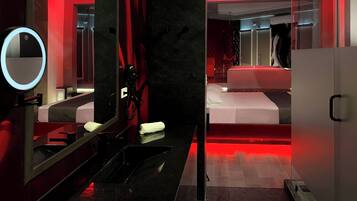 Habitación superior, hidromasaje | Ropa de cama de alta calidad, edredón y decoración personalizada