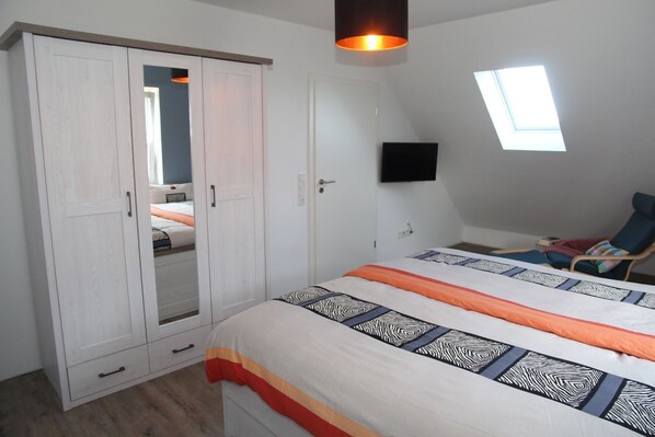 3 bedrooms, iron/ironing board, WiFi