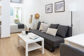 Bügeleisen/Bügelbrett, Reisekinderbett, WLAN, Bettwäsche
