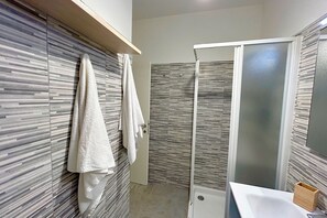 Shower, hair dryer, bidet - Apartment Betta at the sea (Marina di Grosseto)