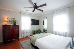 1 habitación, tabla de planchar con plancha, wifi y ropa de cama 