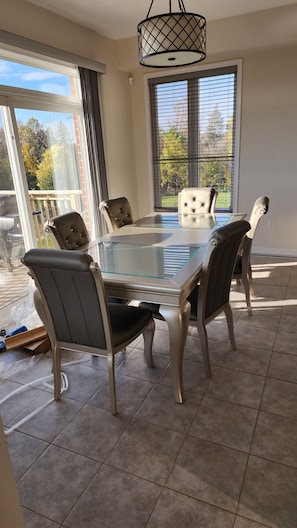 Interior - Riverfront Cozy memorable place on the edge of grand river, 4 min from airport  (Breslau)