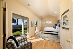 2 bedrooms, desk, iron/ironing board, free WiFi - Casa Costera - incredible ocean views, central A/C, small dog OK, sleeps 7! (Santa Barbara)