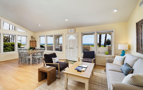 Casa Costera - incredible ocean views, central A/C, small dog OK, sleeps 7!