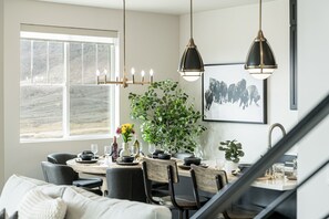 Dining - Upscale Jordanelle Retreat | Hot Tub, Views & Modern Luxury (Heber City)