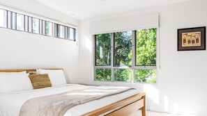 4 chambres, fer et planche à repasser, Wi-Fi, literie fournie