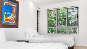 4 chambres, fer et planche à repasser, Wi-Fi, draps fournis