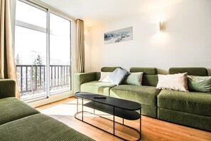 TV - Stunning 4-bedroom apartment Flaine Forêt, fully renovated 2023 (Flaine)