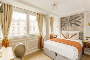 4 sovrum, skrivbord, strykjärn/strykbräda och resesäng